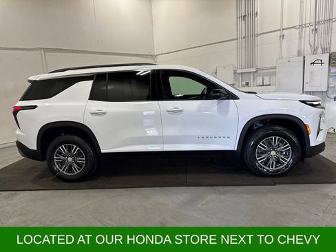Certified 2024 Chevrolet Traverse LT image 6