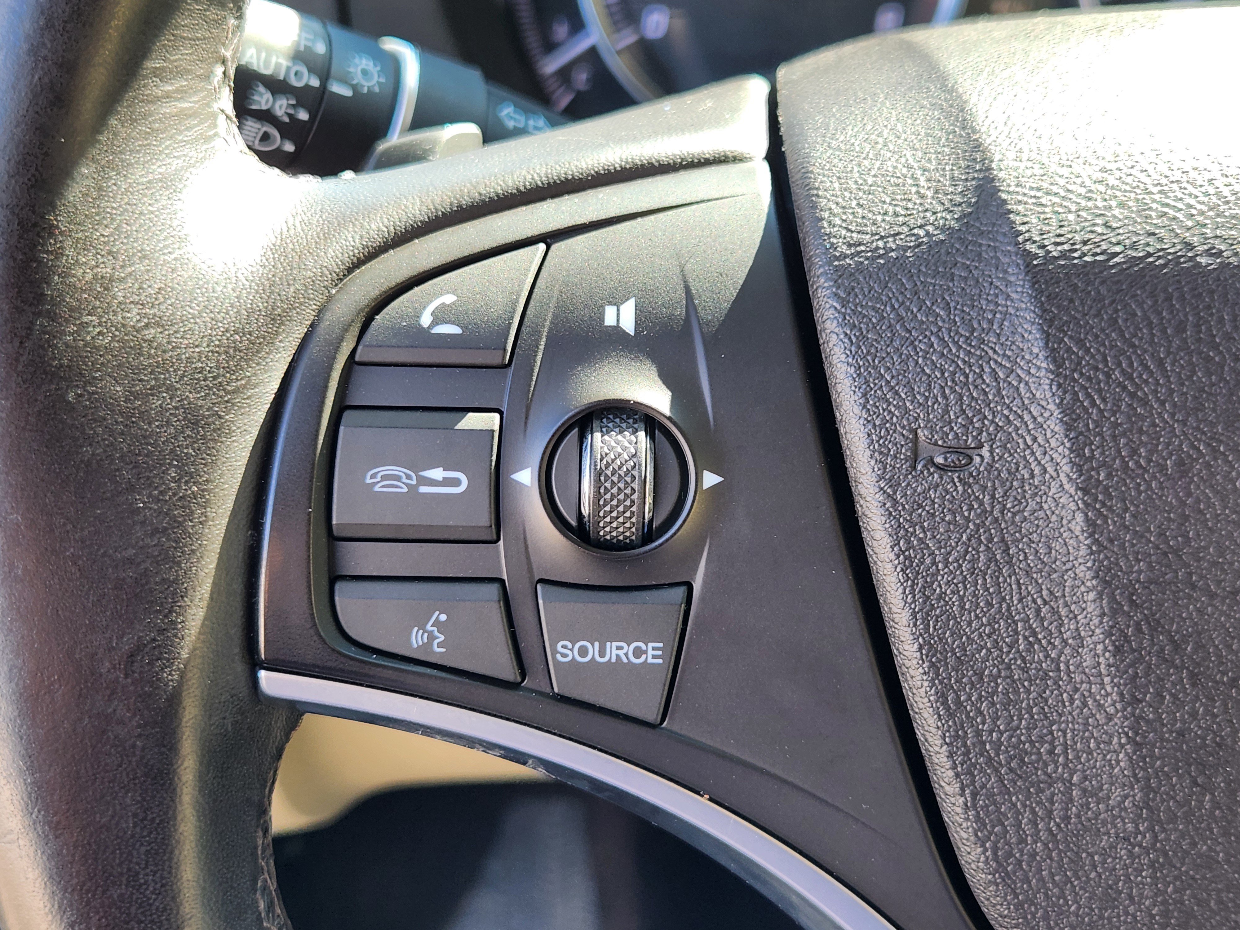 Certified 2019 Acura MDX w/ Technology Package AWD/4WD image 25
