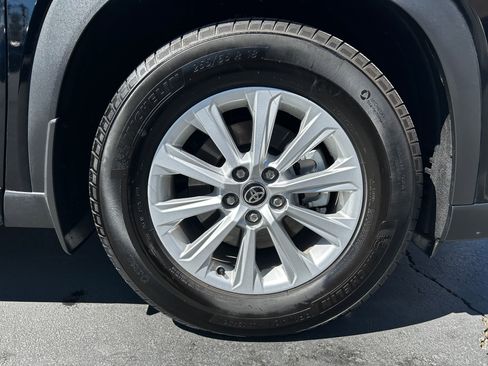 Used 2026 Toyota Grand Highlander XLE image 31