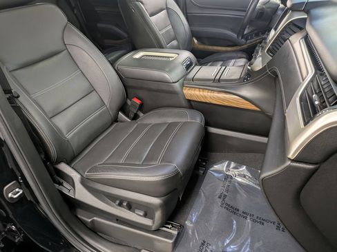 Used 2019 GMC Yukon Denali w/ Open Road Package AWD/4WD image 29