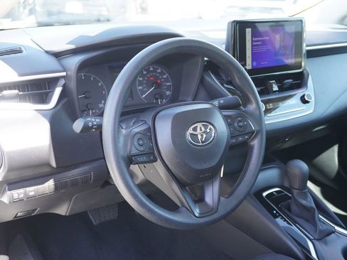 Certified 2025 Toyota Corolla LE image 6