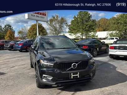 Used 2019 Volvo XC40 T5 R-Design