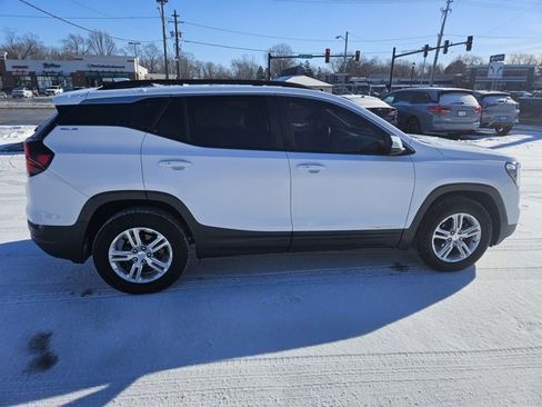 Certified 2023 GMC Terrain SLE w/ Driver Convenience Package image 8