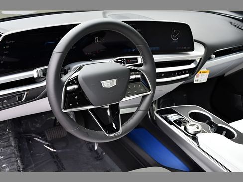 Certified 2024 Cadillac Lyriq Sport AWD/4WD image 13