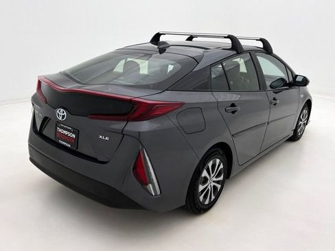 Used 2022 Toyota Prius Prime XLE FWD image 7