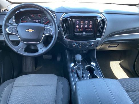 Used 2023 Chevrolet Traverse LT FWD image 4
