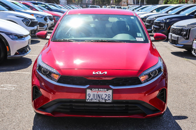 Used 2024 Kia Forte LXS FWD image 3