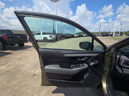 Used 2023 Subaru Outback Onyx Edition AWD/4WD image 12