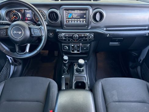 Used 2022 Jeep Gladiator Sport AWD/4WD image 3
