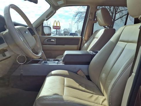 Used 2011 Ford Expedition XLT w/ 202A Rapid Spec Order Code image 15