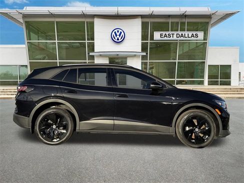 New 2025 Volkswagen ID.4 Pro S image 2