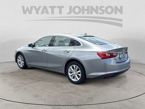 Used 2024 Chevrolet Malibu LT FWD image 3