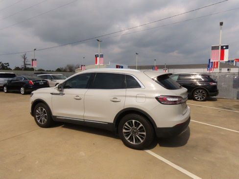 Certified 2023 Lincoln Nautilus FWD w/ Premium Package image 15