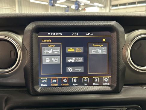 Used 2023 Jeep Wrangler Sahara w/ Cold Weather Group AWD/4WD image 18