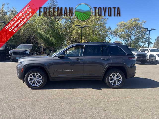 Used 2022 Jeep Grand Cherokee Limited RWD image 1