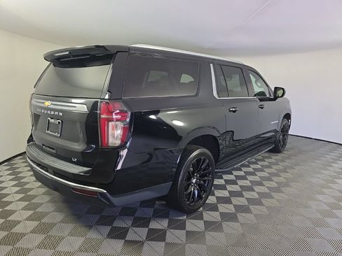 Used 2021 Chevrolet Suburban LT AWD/4WD image 5