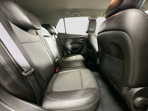 Used 2016 Chevrolet Trax LT w/ LT Convenience Package AWD/4WD image 24