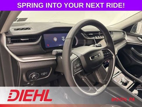 Certified 2023 Jeep Grand Cherokee L Limited w/ Black Appearance Package AWD/4WD image 25
