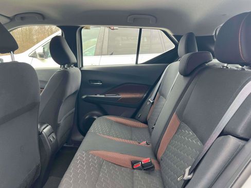 Used 2023 Nissan Kicks SR w/ Exterior Package FWD image 27