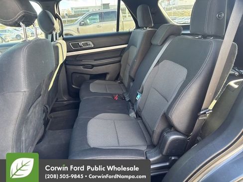 Used 2017 Ford Explorer XLT w/ Equipment Group 201A image 11