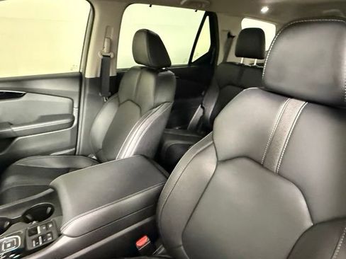 Used 2025 Honda Pilot EX-L image 29
