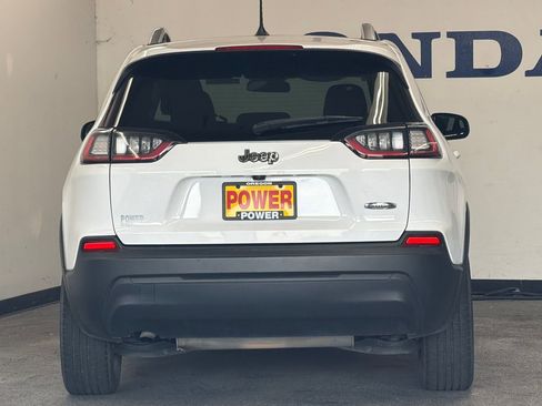 Used 2020 Jeep Cherokee Latitude FWD image 4