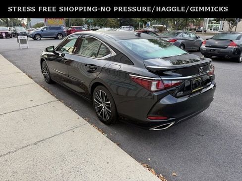 Used 2022 Lexus ES 350 w/ Premium Package image 5