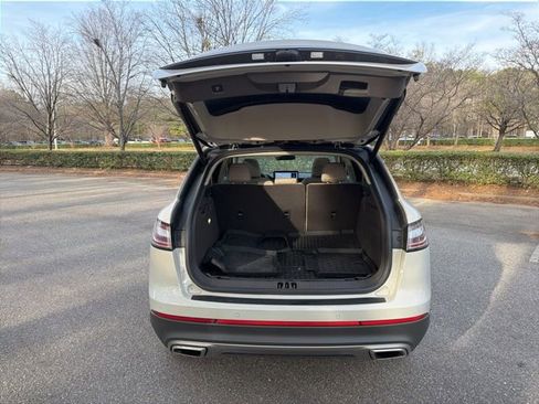 Certified 2023 Lincoln Nautilus Reserve w/ Equipment Group 201A image 24