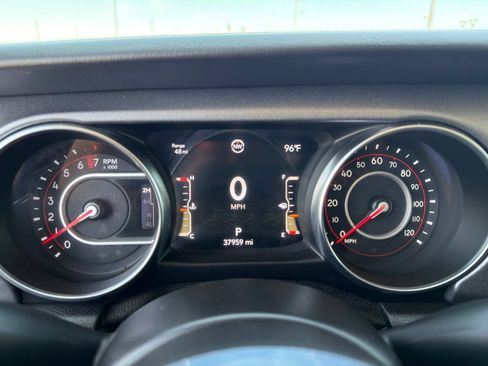 Used 2021 Jeep Gladiator Mojave AWD/4WD image 27