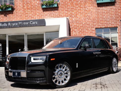 Certified 2022 Rolls-Royce Phantom Extended Wheelbase w/ The Phantom Package RWD image 1