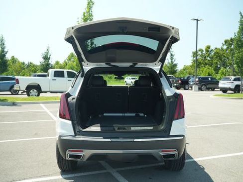 Used 2020 Cadillac XT5 Premium Luxury AWD/4WD image 17