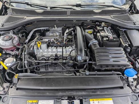 Used 2021 Volkswagen Jetta SE w/ SE Cold Weather Package FWD image 22