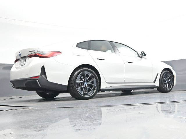 Certified 2024 BMW i4 eDrive35 w/ Premium Package RWD image 34