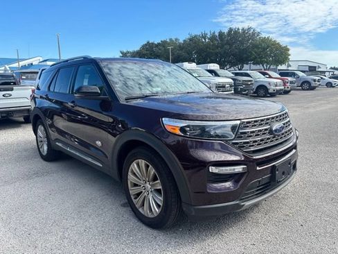 Used 2023 Ford Explorer King Ranch w/ Technology Package RWD image 3