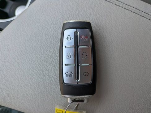 Used 2023 Genesis G70 2.0T AWD/4WD image 28