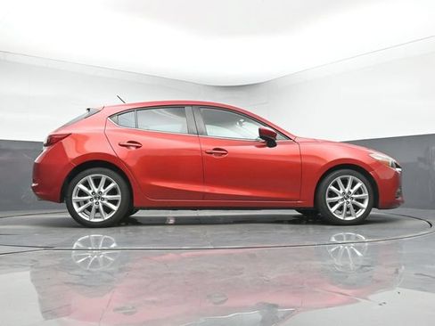 Used 2017 MAZDA MAZDA3 Touring FWD image 17