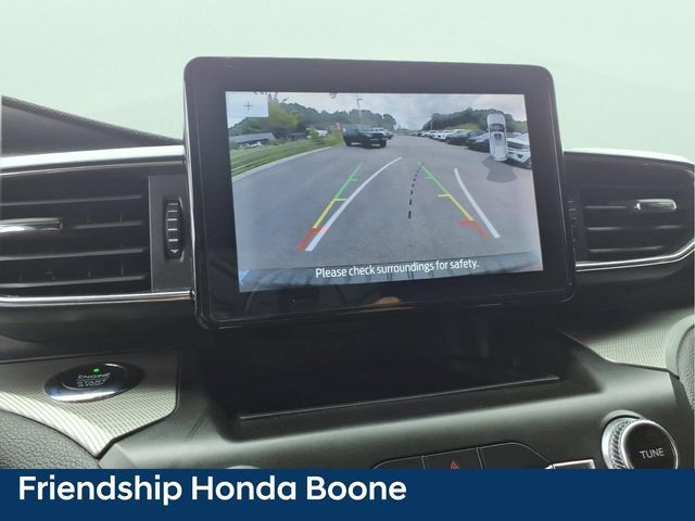 Used 2020 Ford Explorer XLT w/ Equipment Group 202A AWD/4WD image 29