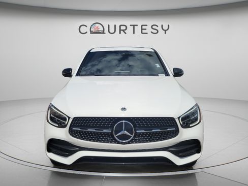 Used 2023 Mercedes-Benz GLC 300 4MATIC Coupe image 8