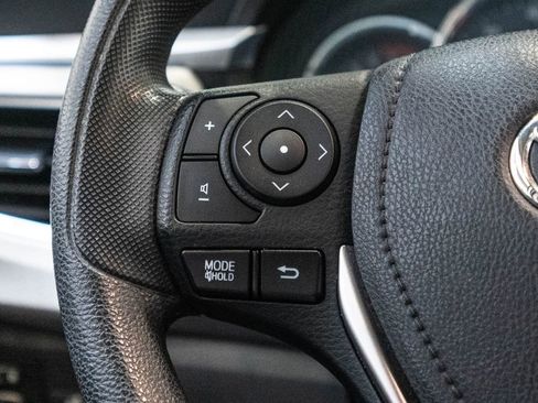 Used 2016 Toyota Corolla LE FWD image 18