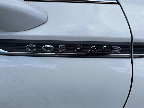 Used 2022 Lincoln Corsair AWD w/ Premium Package image 14