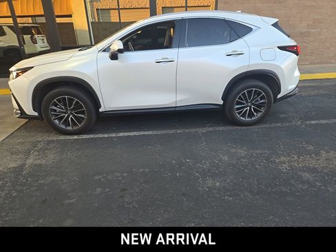 Used 2025 Lexus NX 250 FWD image 6