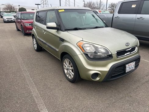 Used 2012 Kia Soul + w/ Audio Pkg image 1