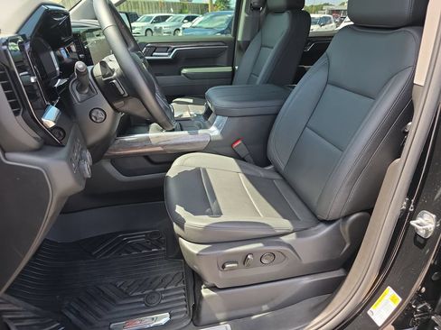 Used 2026 Chevrolet Silverado 1500 LTZ w/ LTZ Premium Package AWD/4WD image 11