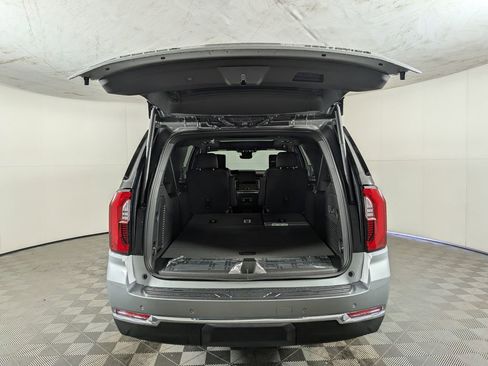 New 2026 GMC Yukon XL Elevation image 9