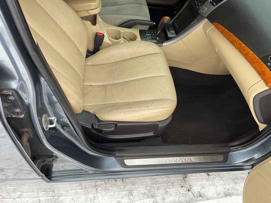 Used 2009 Hyundai Sonata Limited FWD image 32