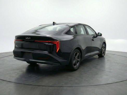 Used 2025 Kia K4 LXS FWD image 9