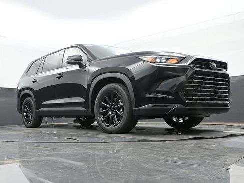 New 2026 Toyota Grand Highlander FWD image 24