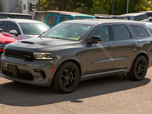 Used 2022 Dodge Durango R/T w/ Tow 'N Go Package AWD/4WD image 9