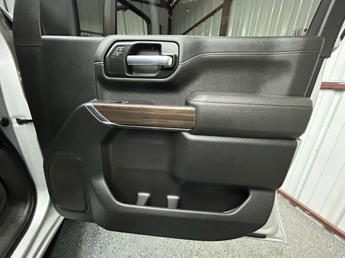 Used 2021 Chevrolet Silverado 3500 LT w/ Convenience Package image 12