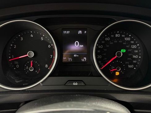 Used 2020 Volkswagen Tiguan S image 20